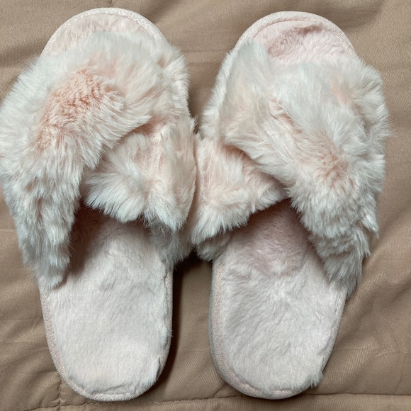 NWOT Pink Furry Platform Slippers - Picture 5 of 7
